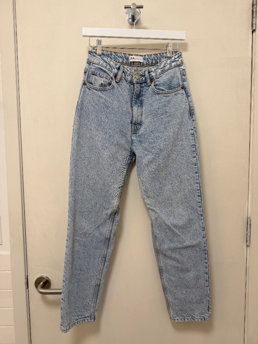Zara Light Wash High Rise Straight Leg Jeans | US 4